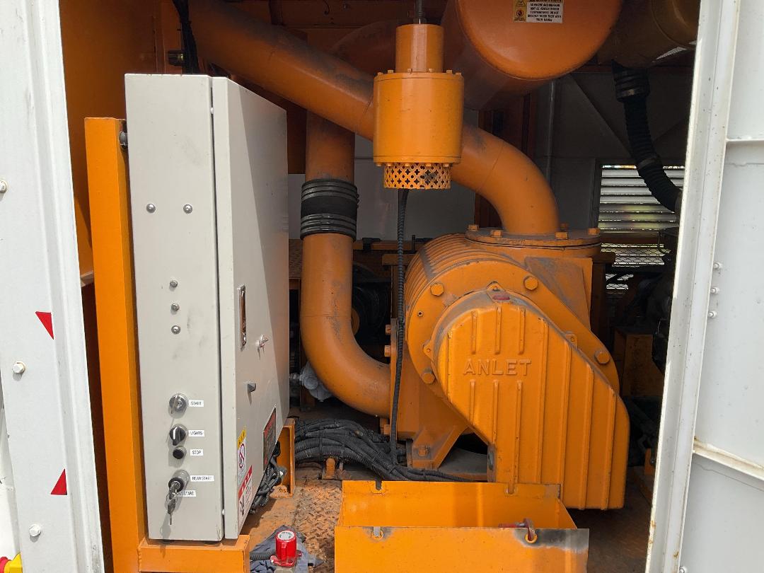 Photo '47' of Isuzu Forward Sucker/Vacuum