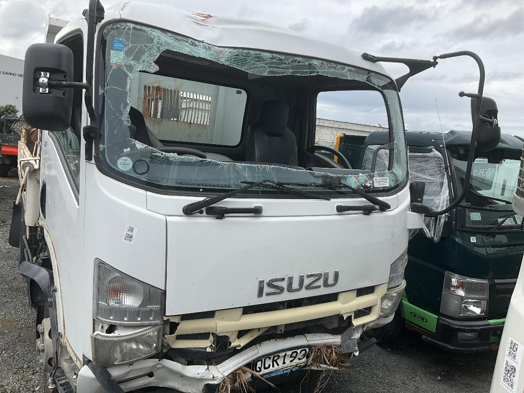 Photo '9' of Isuzu Forward FRR90-TIPPER Flat Deck Photo '9' of Isuzu Forward FRR90-TIPPER Flat Deck