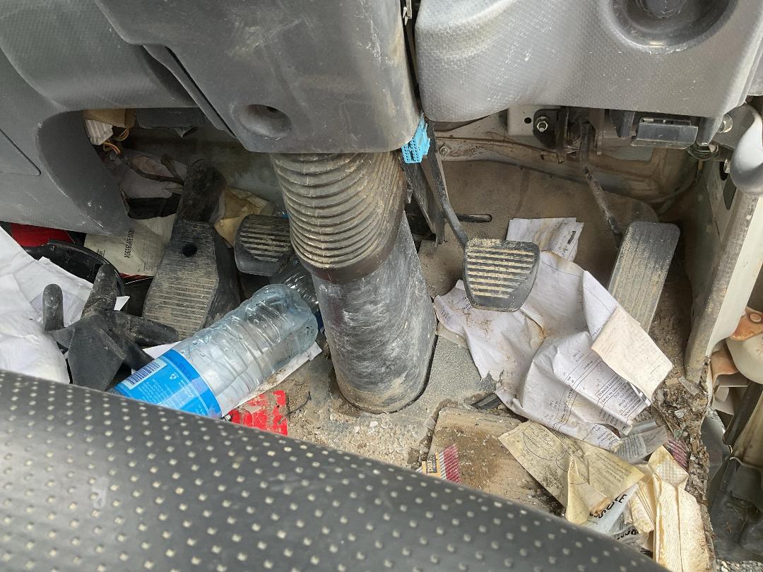 Photo '12' of Isuzu Forward FRR90-TIPPER Flat Deck Photo '12' of Isuzu Forward FRR90-TIPPER Flat Deck