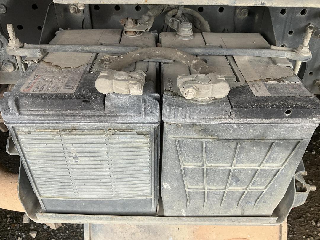 Photo '23' of Isuzu Forward FRR90-TIPPER Flat Deck Photo '23' of Isuzu Forward FRR90-TIPPER Flat Deck