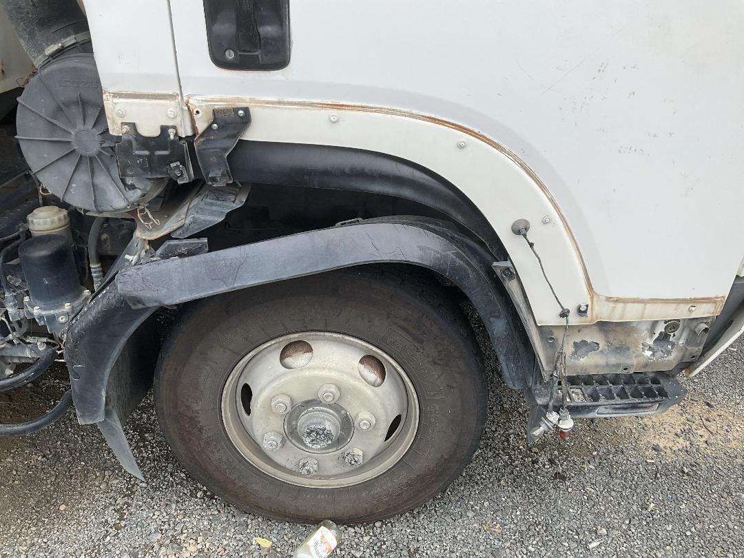 Photo '36' of Isuzu Forward FRR90-TIPPER Flat Deck Photo '36' of Isuzu Forward FRR90-TIPPER Flat Deck