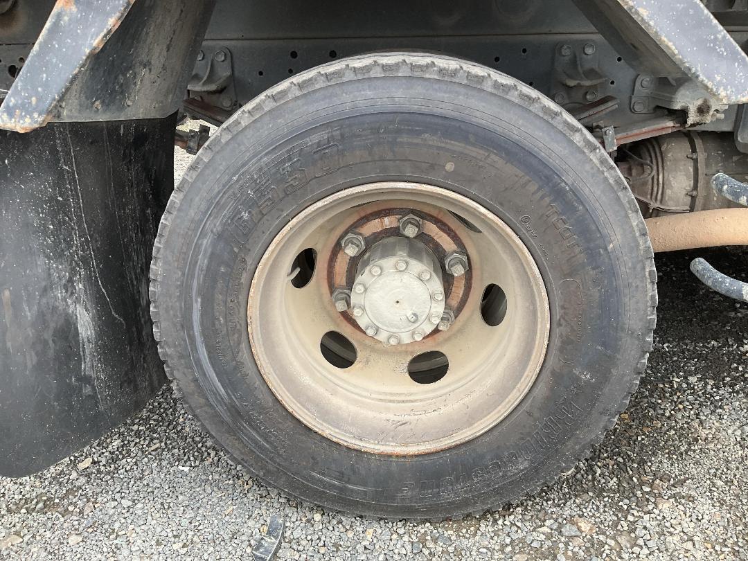 Photo '37' of Isuzu Forward FRR90-TIPPER Flat Deck Photo '37' of Isuzu Forward FRR90-TIPPER Flat Deck