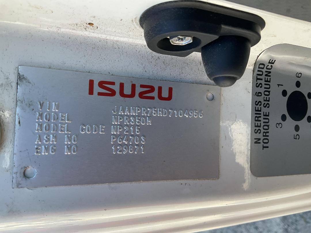 Photo '12' of Isuzu N Series NPR350M Transporter