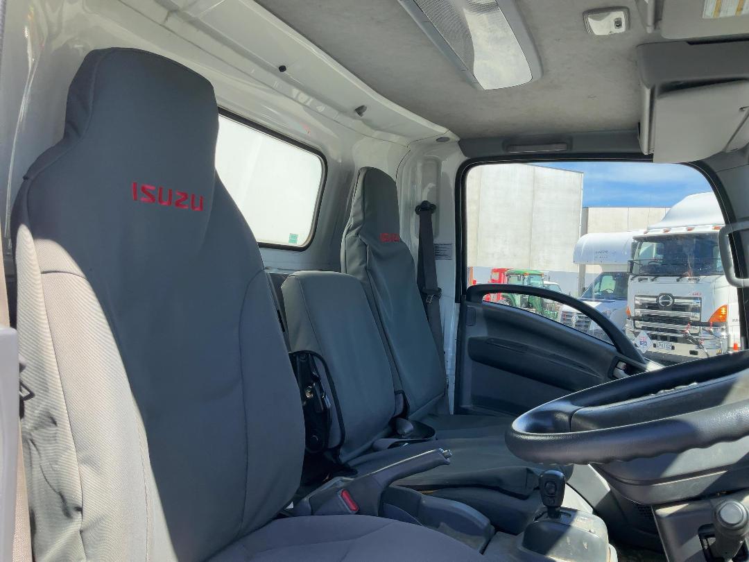 Photo '9' of Isuzu N Series NPR325M AMT Tipper