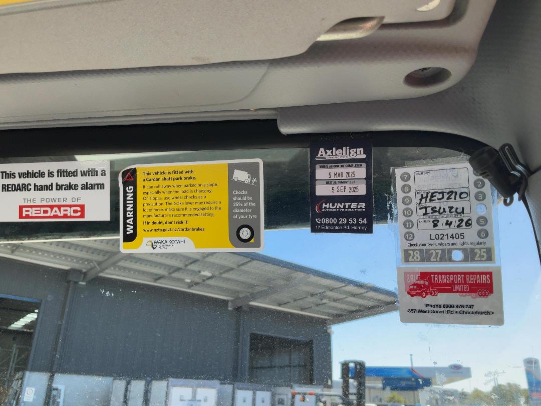 Photo '14' of Isuzu N Series NPR325M AMT Tipper