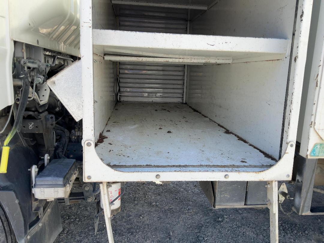 Photo '20' of Isuzu N Series NPR325M AMT Tipper