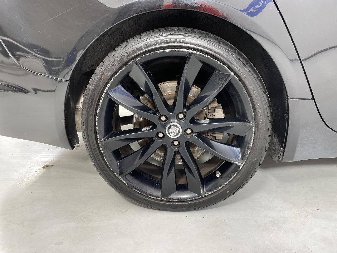 Photo '12' of Jaguar XF