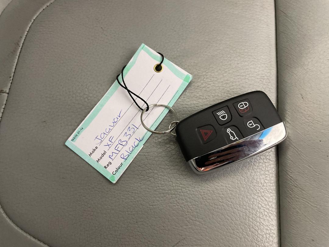 Photo '22' of Jaguar XF