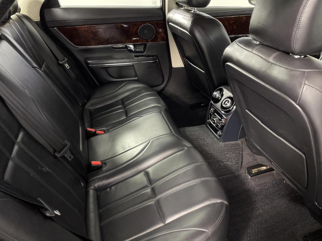 Photo '20' of Jaguar XJ