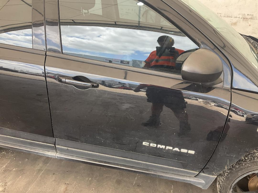 Photo '3' of Jeep Compass Photo '3' of Jeep Compass