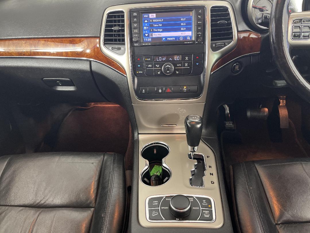 Photo '18' of Jeep Grand Cherokee