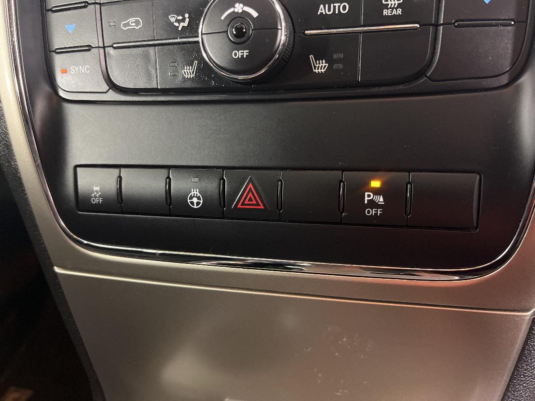 Photo '30' of Jeep Grand Cherokee