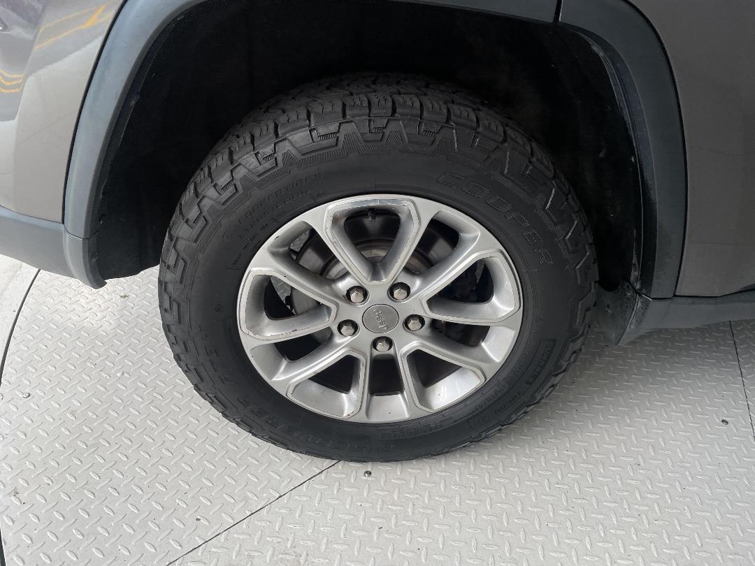 Photo '12' of Jeep Grand Cherokee