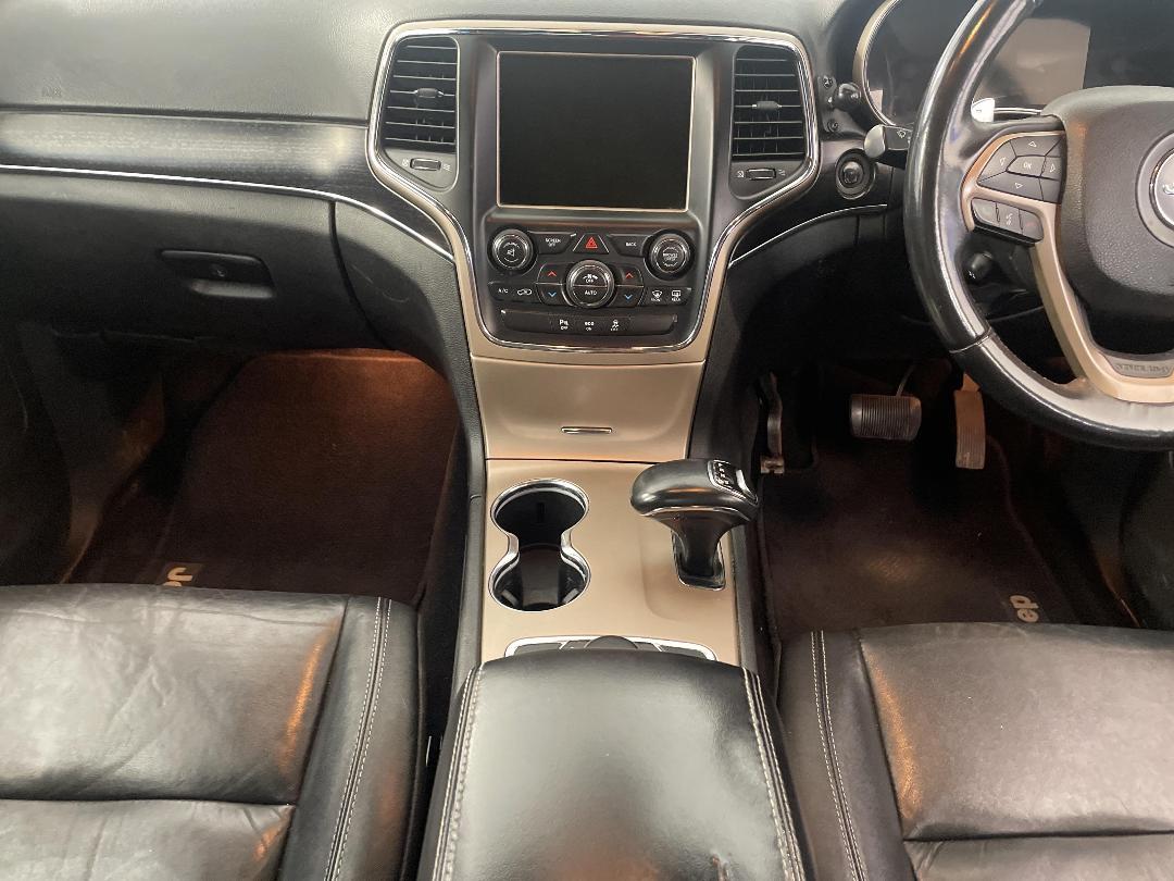 Photo '18' of Jeep Grand Cherokee