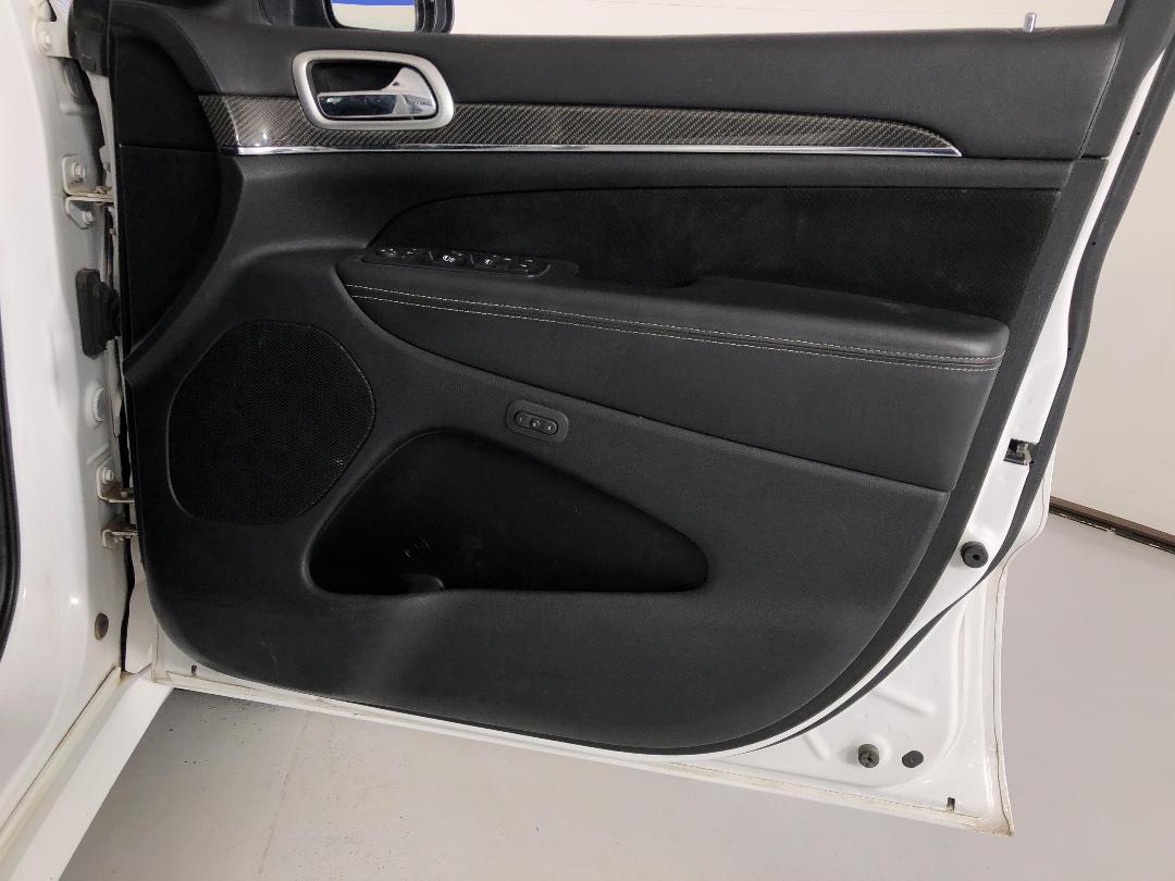 Photo '15' of Jeep Grand Cherokee Photo '15' of Jeep Grand Cherokee