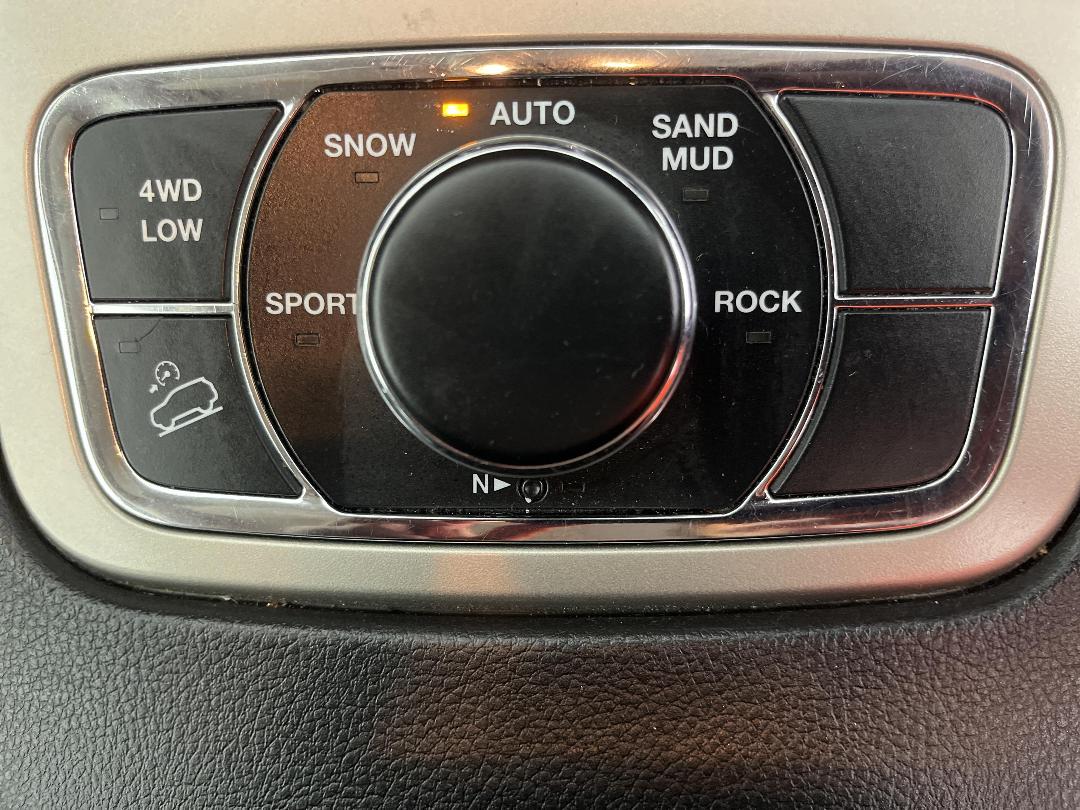 Photo '29' of Jeep Grand Cherokee