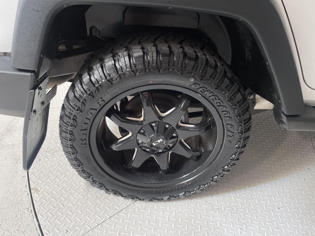 Photo '12' of Jeep Wrangler Photo '12' of Jeep Wrangler