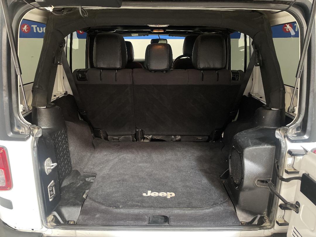 Photo '14' of Jeep Wrangler Photo '14' of Jeep Wrangler