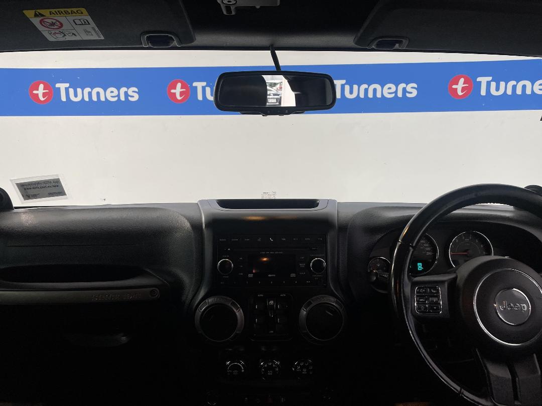 Photo '17' of Jeep Wrangler Photo '17' of Jeep Wrangler