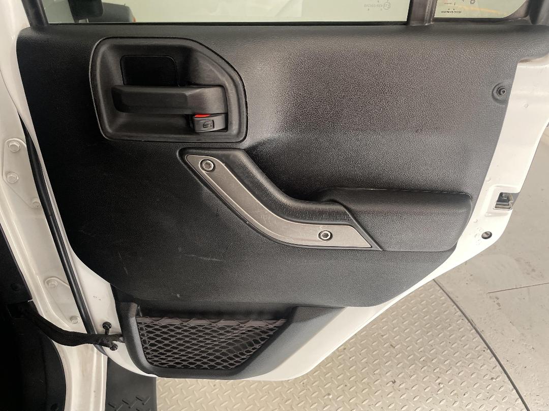 Photo '19' of Jeep Wrangler Photo '19' of Jeep Wrangler