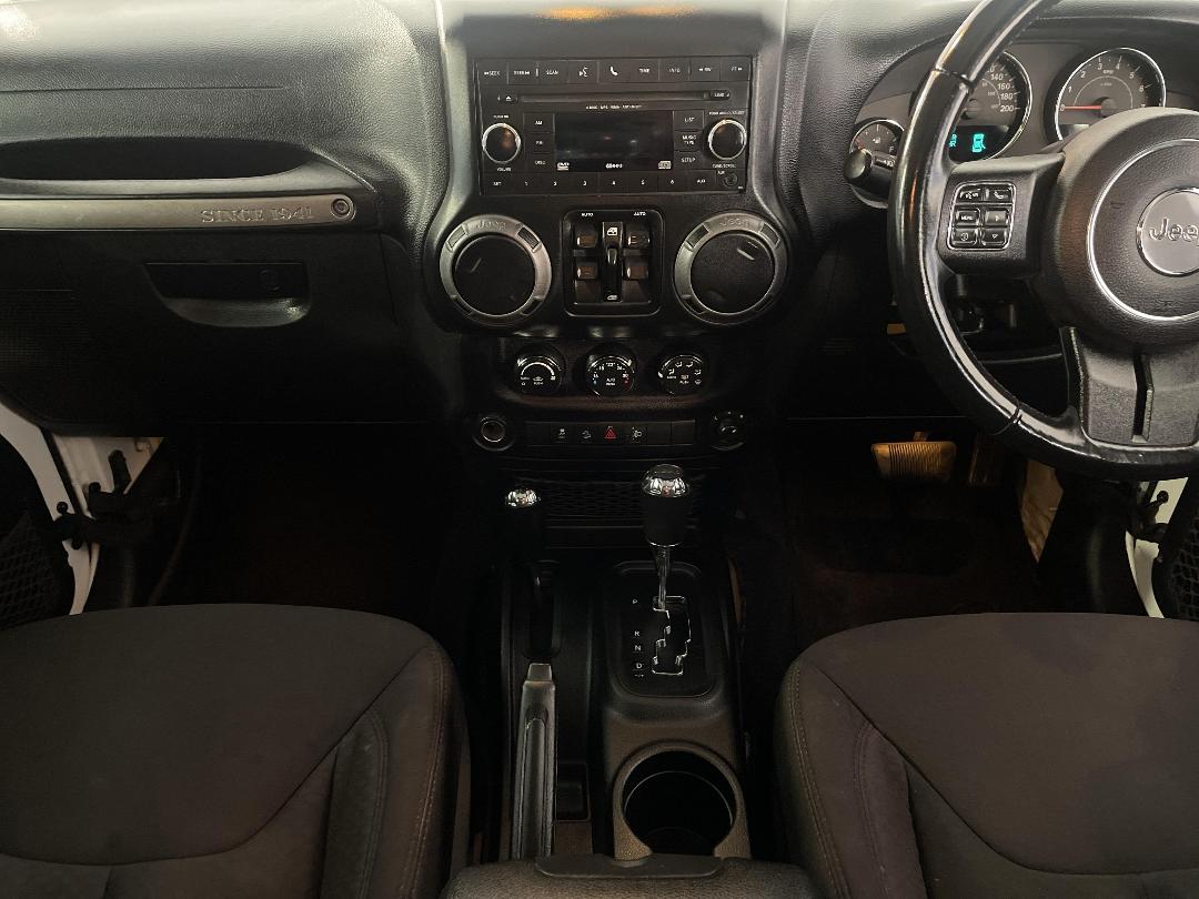 Photo '18' of Jeep Wrangler Photo '18' of Jeep Wrangler