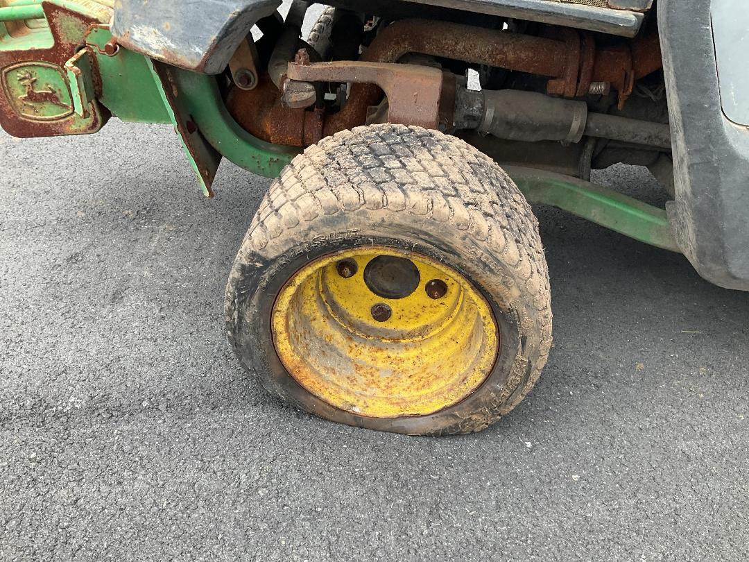 Photo '19' of JOHN DEERE 1445 Mower Photo '19' of JOHN DEERE 1445 Mower