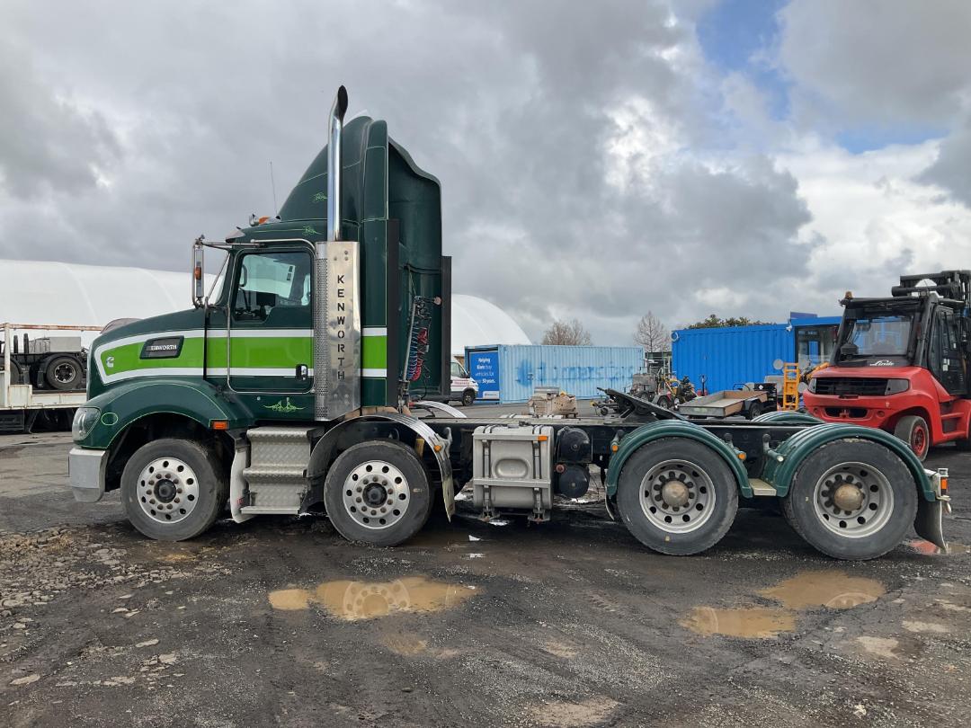 Photo '7' of KENWORTH T 408 Tractor Unit Photo '7' of KENWORTH T 408 Tractor Unit