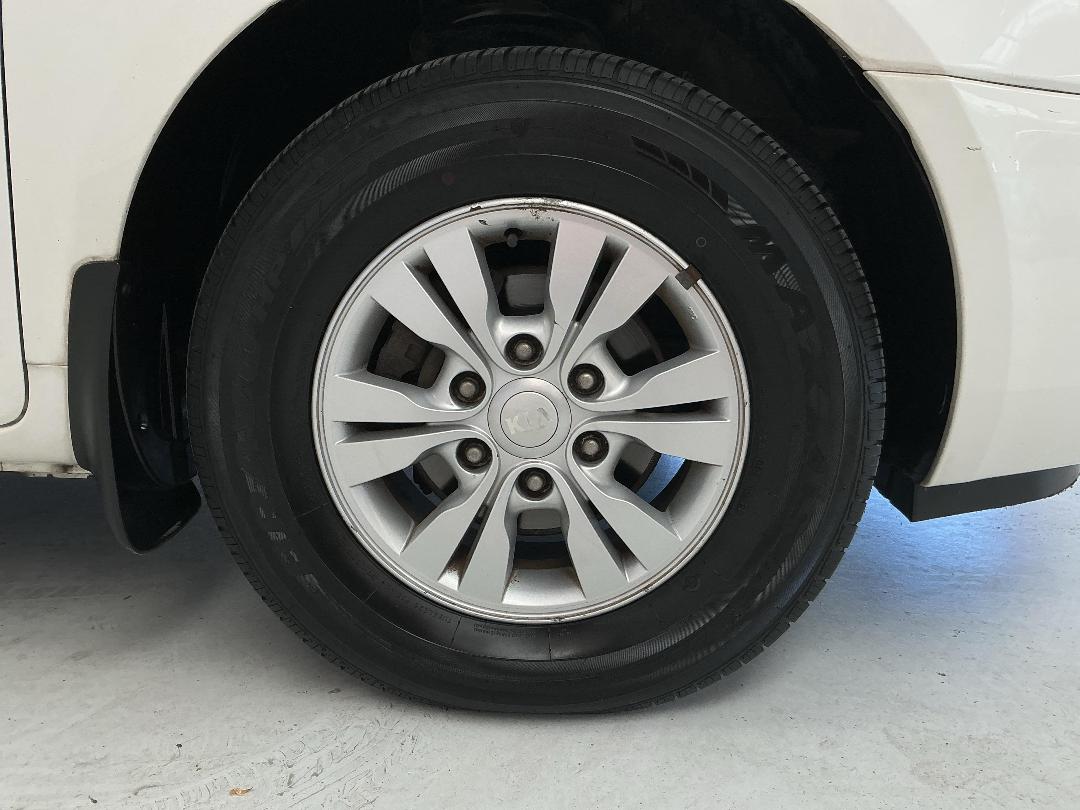 Photo '9' of KIA Carnival