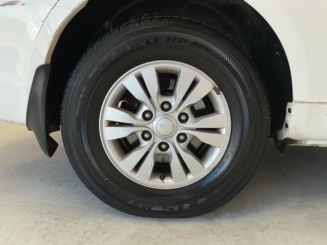 Photo '12' of KIA Carnival