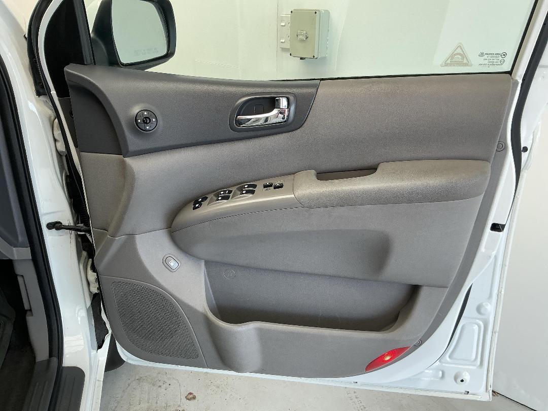 Photo '15' of KIA Carnival