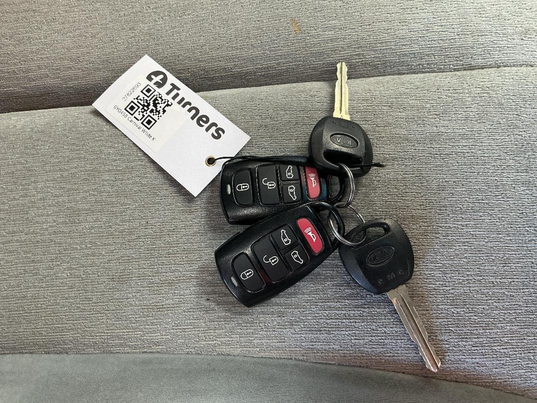 Photo '21' of KIA Carnival