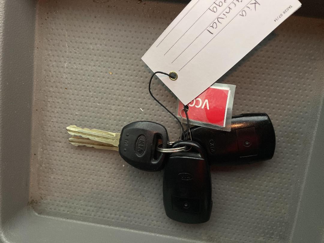 Photo '21' of KIA Carnival