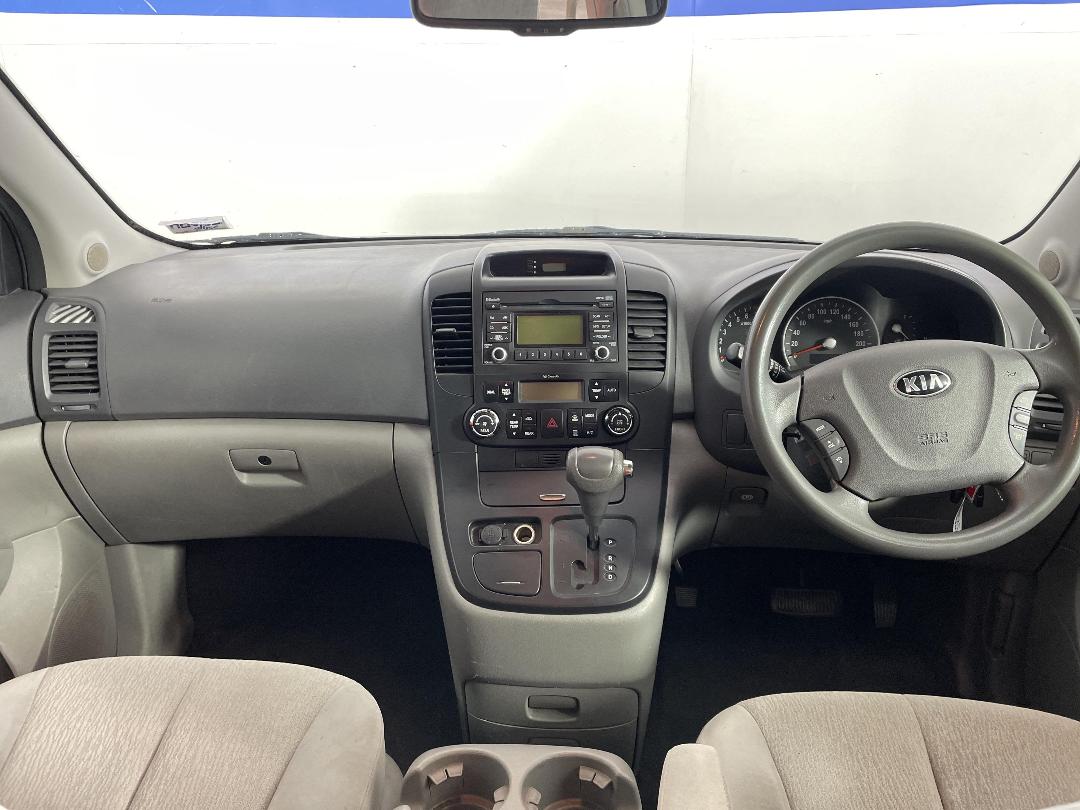 Photo '17' of KIA Carnival