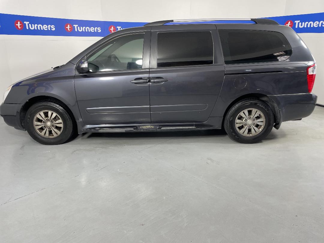 Photo '23' of KIA Carnival