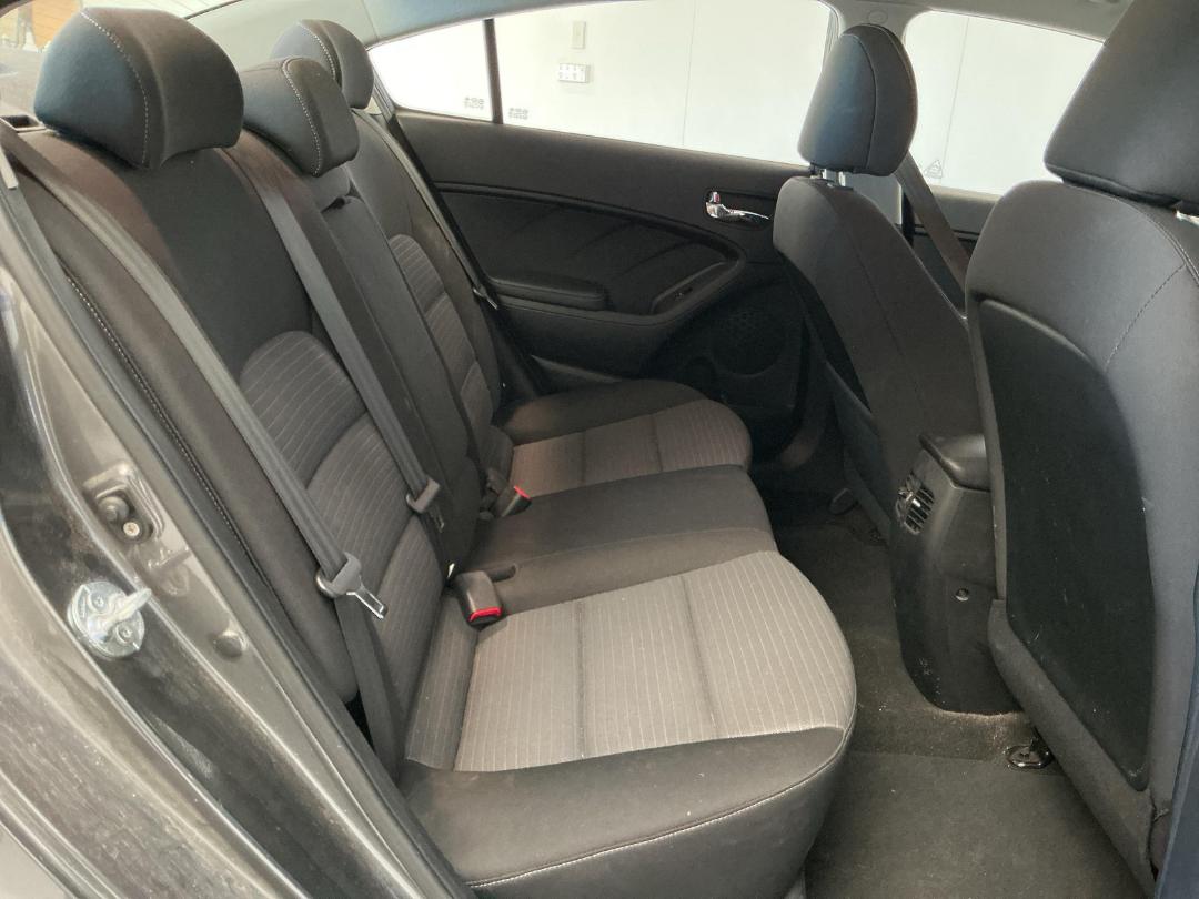 Photo '18' of KIA Cerato EX Photo '18' of KIA Cerato EX