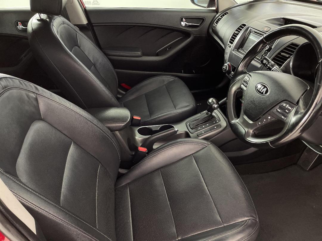 Photo '16' of KIA Cerato