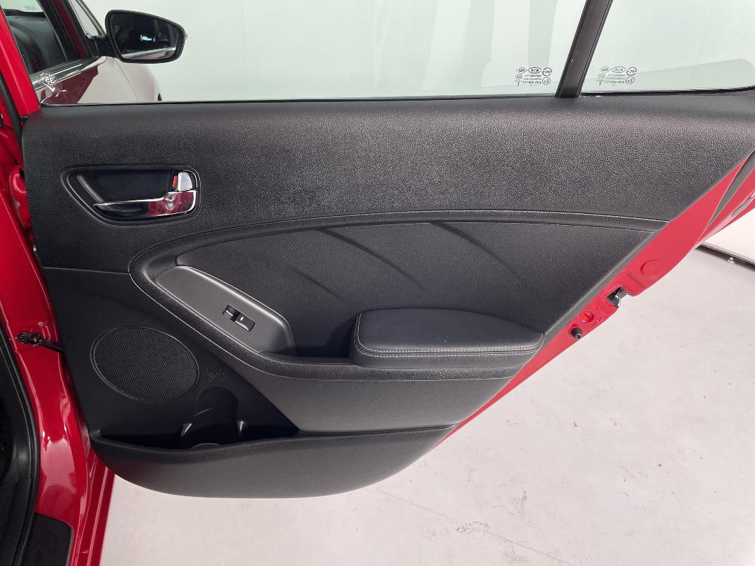 Photo '19' of KIA Cerato