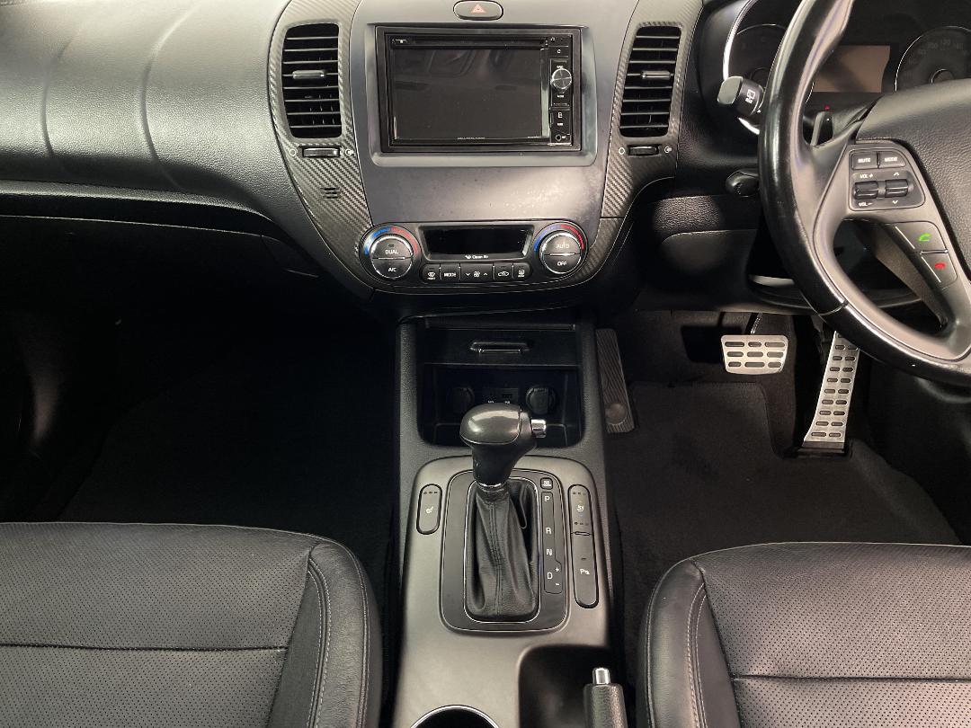 Photo '18' of KIA Cerato