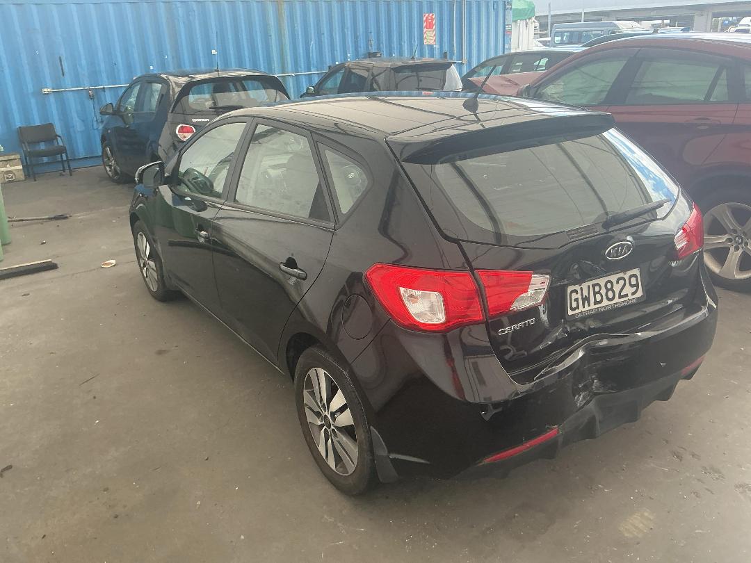 Photo '10' of KIA Cerato EX