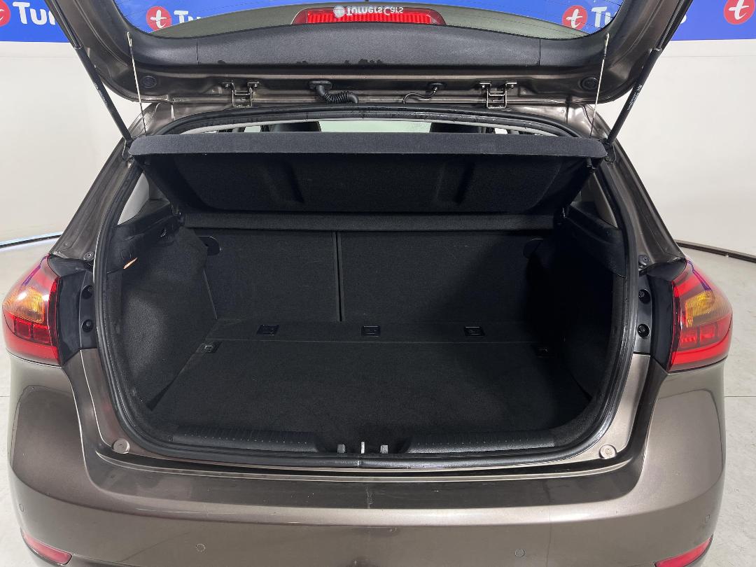 Photo '14' of KIA Cerato