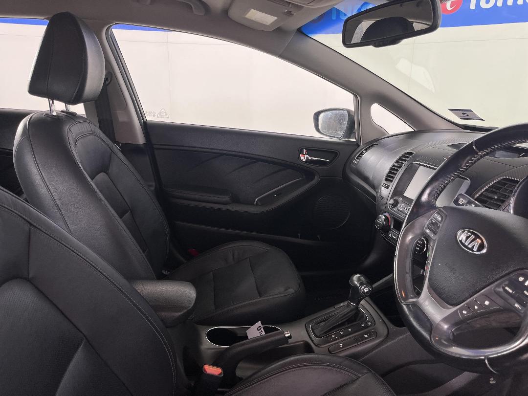 Photo '16' of KIA Cerato