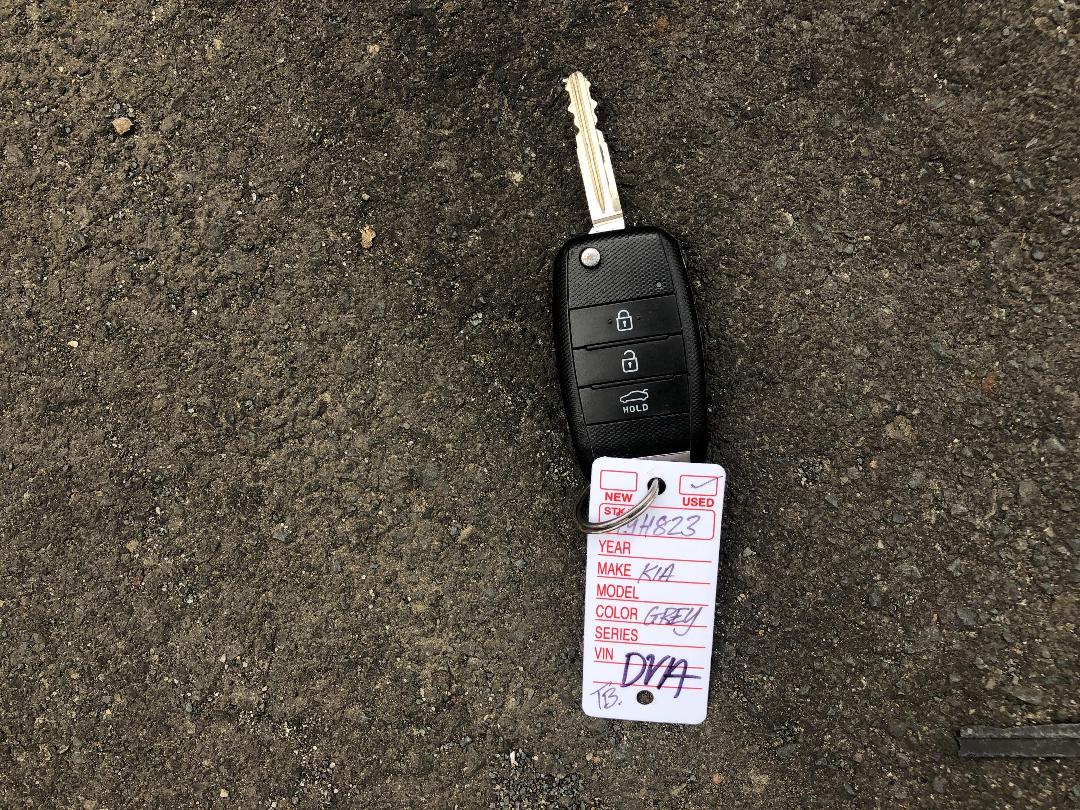 Photo '15' of KIA Cerato