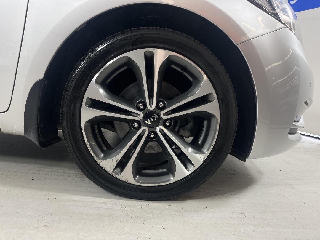 Photo '9' of KIA Cerato