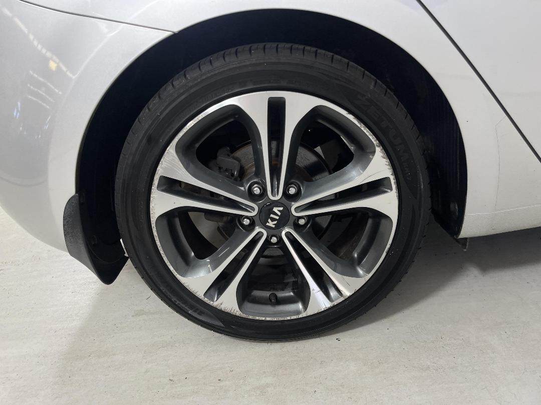 Photo '12' of KIA Cerato