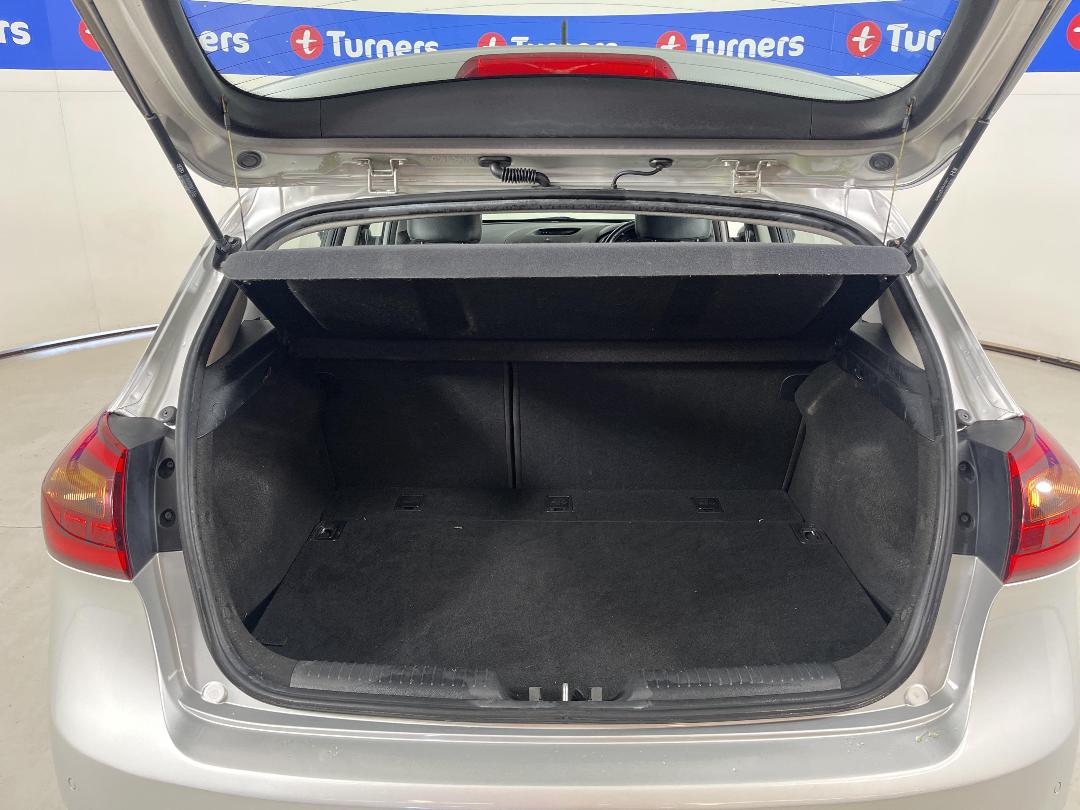 Photo '14' of KIA Cerato