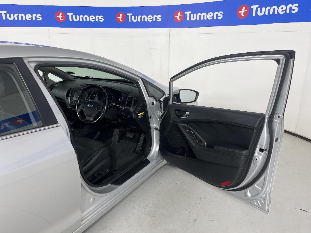 Photo '15' of KIA Cerato