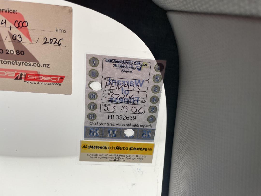 Photo '23' of KIA RIO