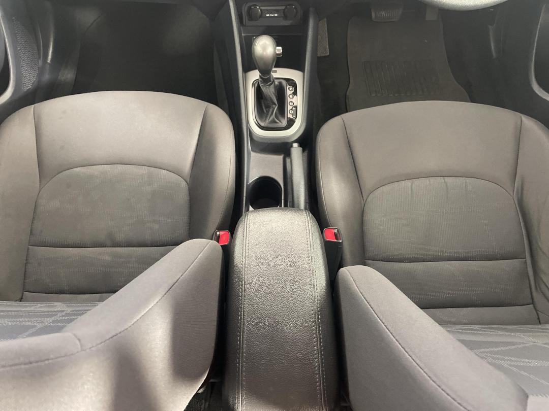 Photo '18' of KIA RIO