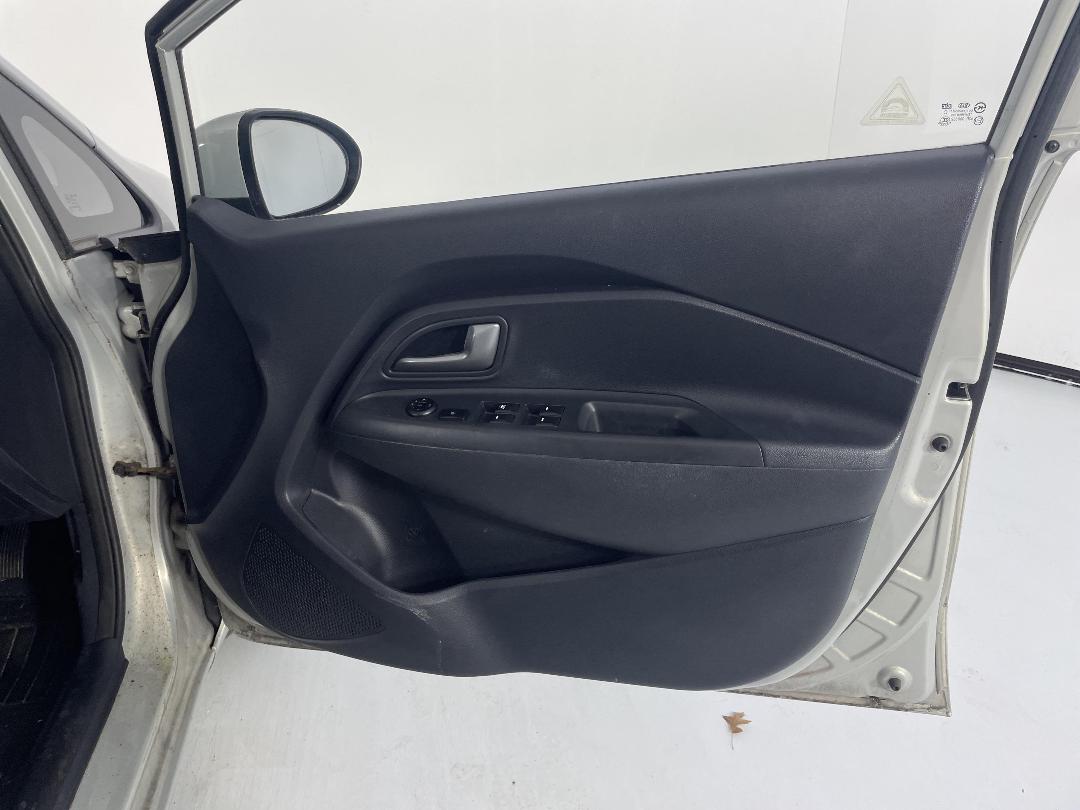 Photo '15' of KIA RIO Photo '15' of KIA RIO