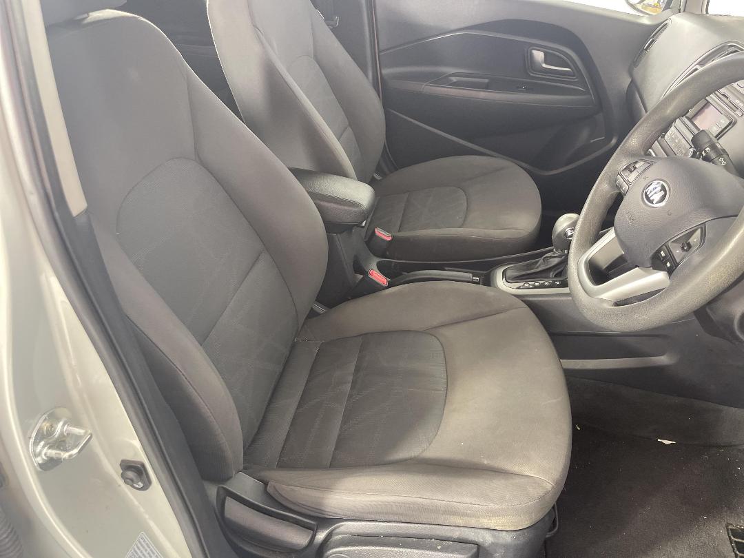 Photo '16' of KIA RIO Photo '16' of KIA RIO